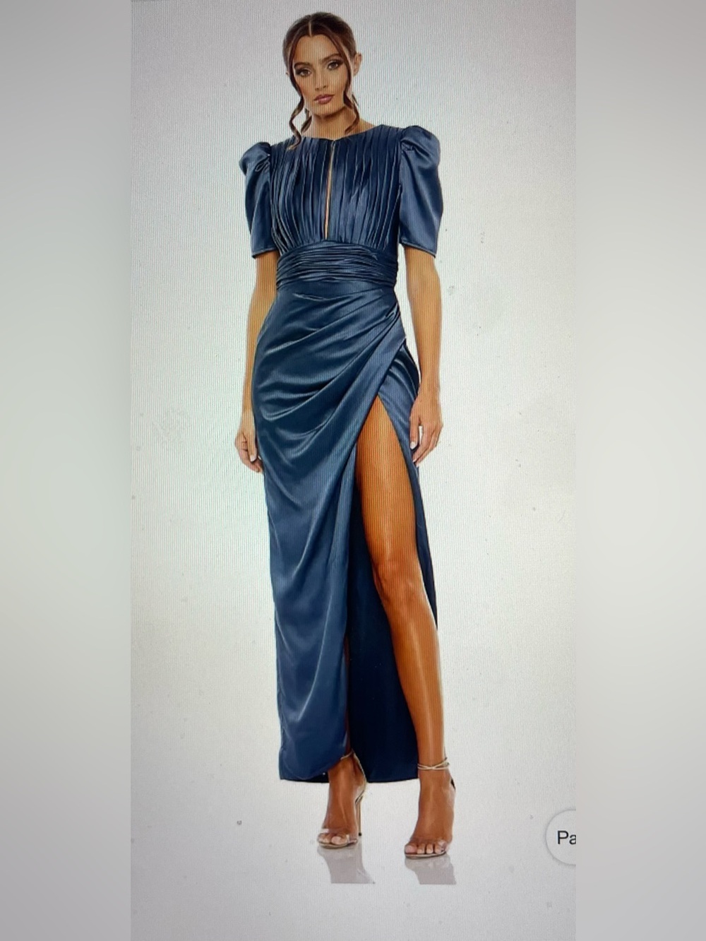 Mac Duggal- size 4 - one minor stain that is not noticeable. Picture provided